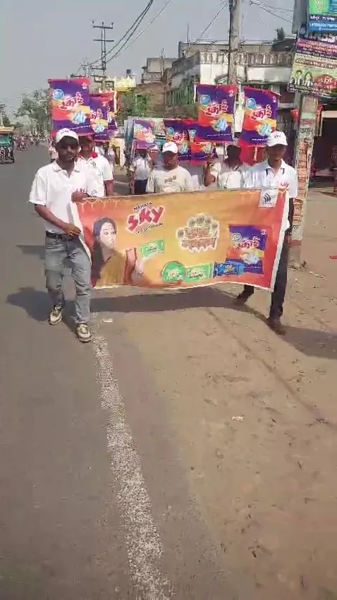 Road show with the Nahata Sky van (video)